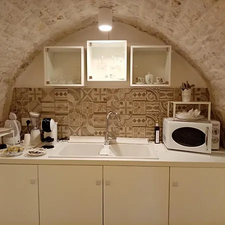 Flat In White