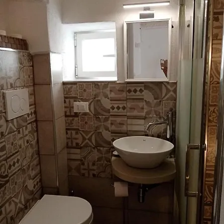 Flat In White Apartamento